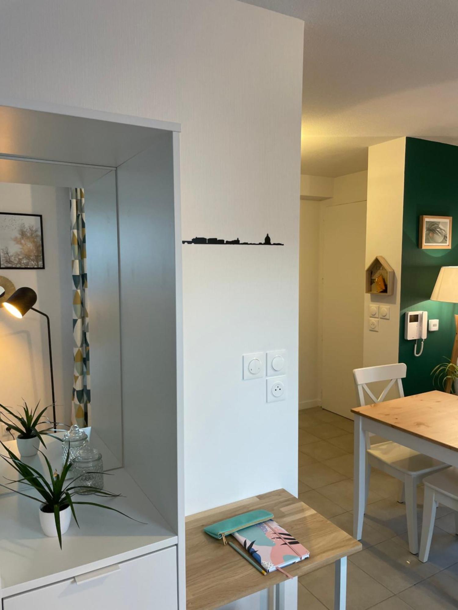 Апартаменти Minimes, Studio Cosy Tout Confort, Wifi, Parking Тулуза Екстер'єр фото
